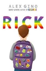 En killes står med ryggen mot kameran. Han bär en ryggsäck med massa olika färgglada pins på. Titeln är skriven med regnbågsfärgade bokstäver.